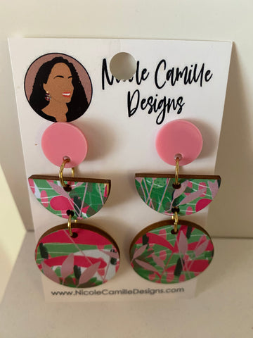Pinking cool green earrings